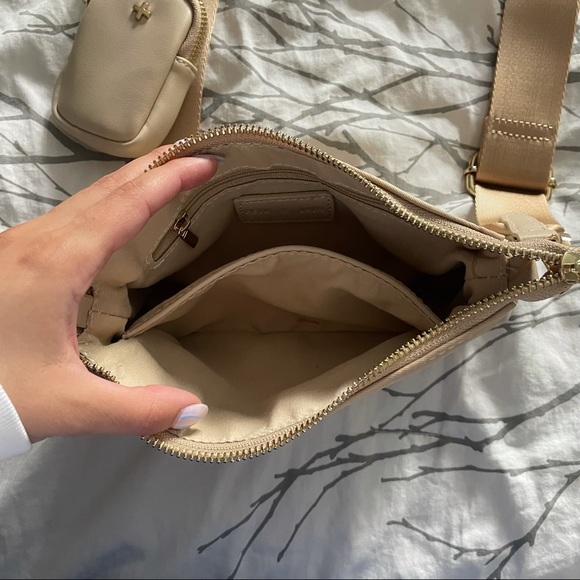 White Fox Purse - Picture 7 of 9